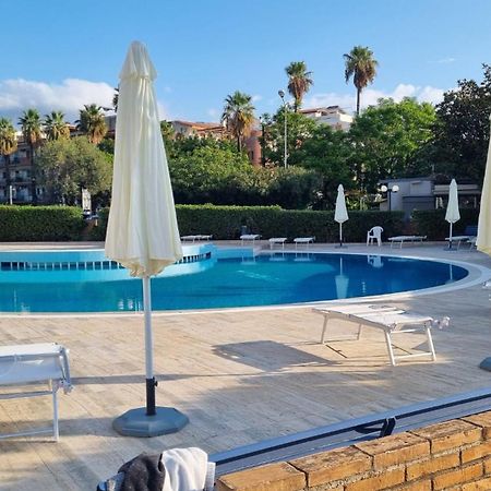 Recanati Seaside Apartment Giardini Naxos Ngoại thất bức ảnh